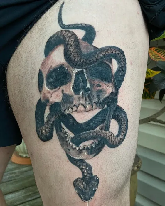 NeckBoneInk Tattoo&Gallery 8