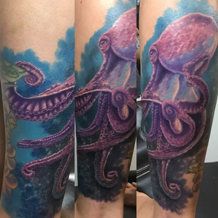 NeckBoneInk Tattoo&Gallery 4