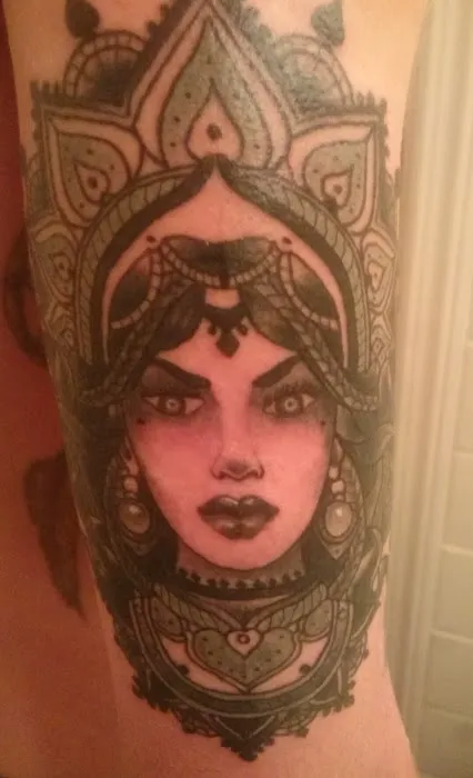 Inked In 2 Tattoo & Piercing Studio 2