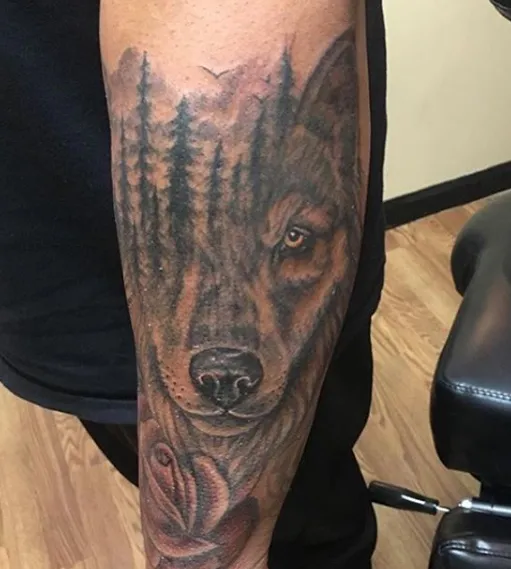 Ink & Ivy Tattoo and Permanent Cosmetic Studio 7