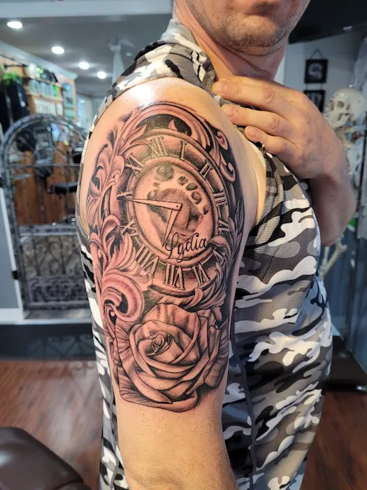 Cloud 9 Tattoo Company 7