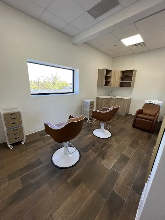 US Salon Studios 4