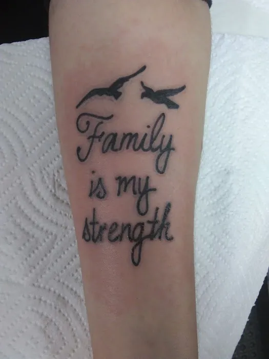 Kabloom Tattoo Studio 0