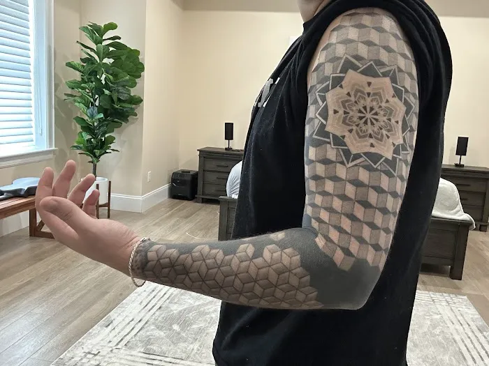 Banner & Bone Tattoo Company 5