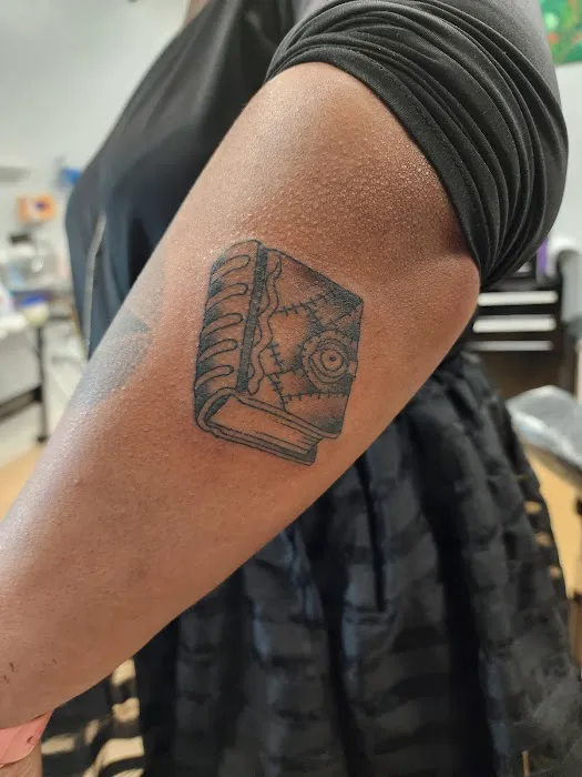Ink Pot Tattoo Studio 2