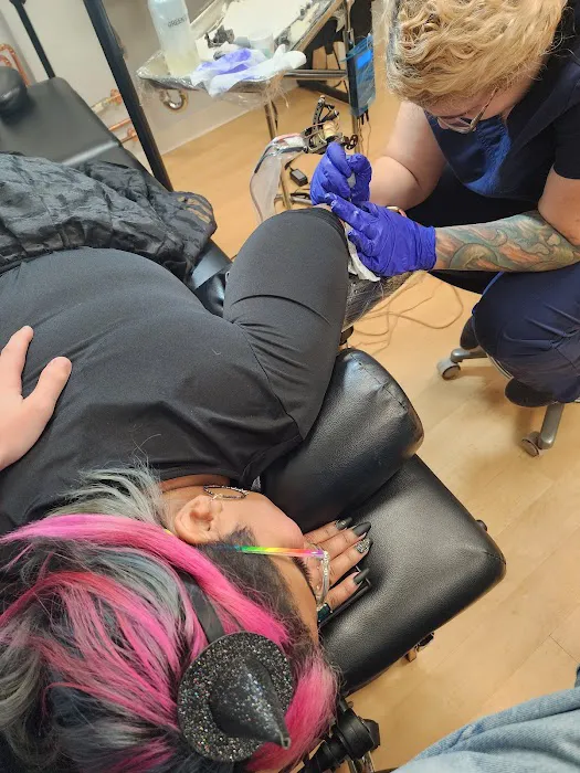 Ink Pot Tattoo Studio 7