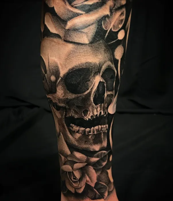 Mike Graciale's Tattoo Studio 3