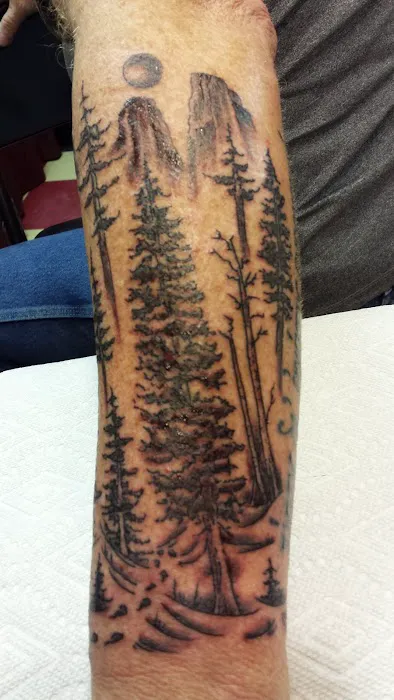 T's Tattoo Inc 4