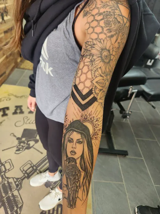 UYS | Under Your Skin Tattoos and Piercings 9
