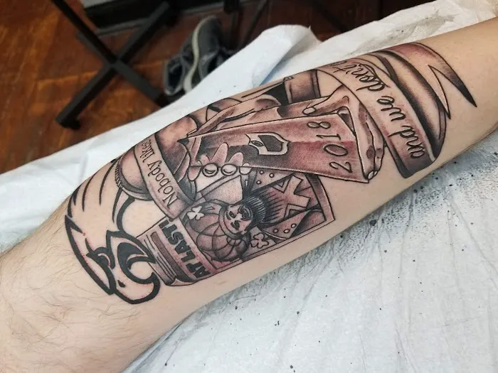 High Rollers Tattoo Studio 8