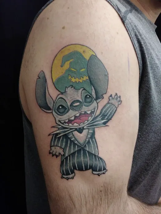 Hocus Pocus Tattoo Piercing & Permanent Makeup 8