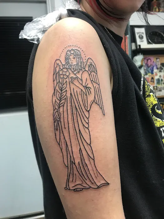 Hydravolve Studios Tattoo and Body Piercing 9