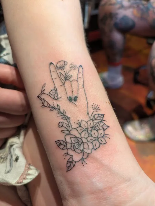 Floating World Tattoos and Body Piercing 2