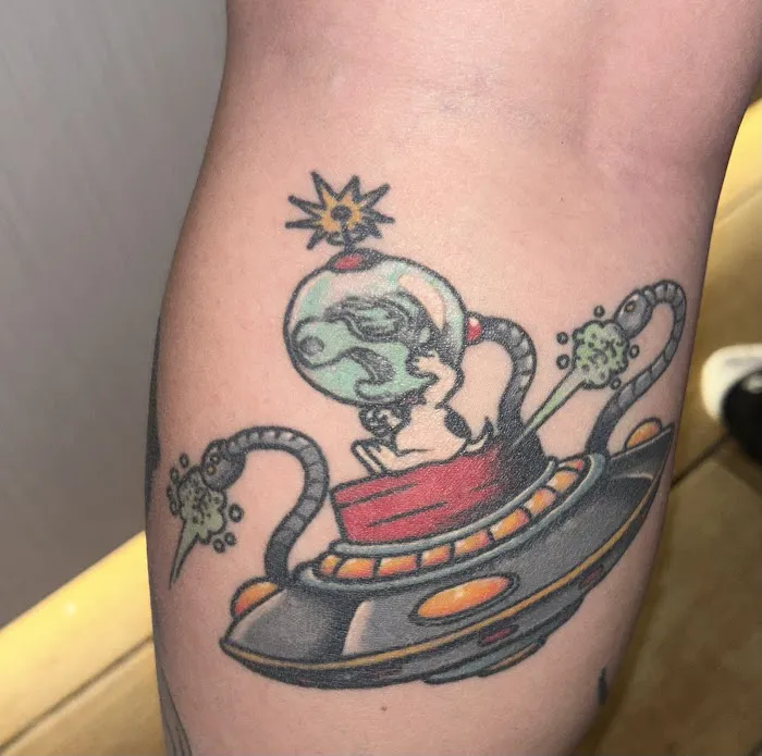Floating World Tattoos and Body Piercing 0