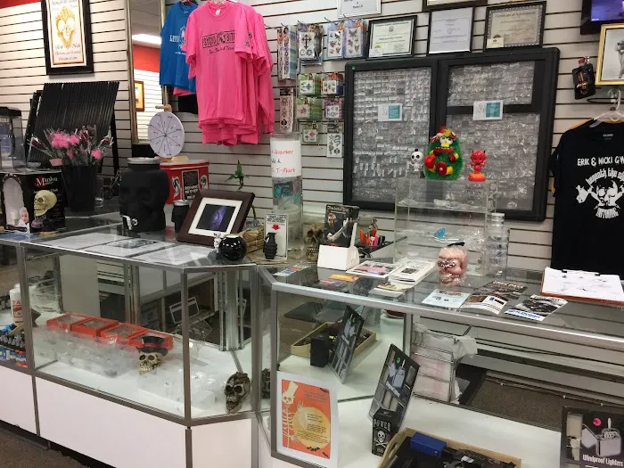 Erik Gwynn's Beneath the Skin Tattooing & Piercing 3