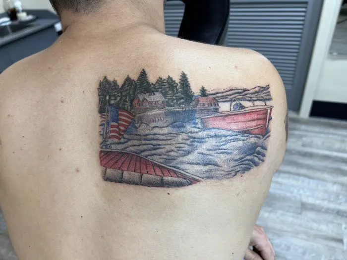 The Art Den Tattoo Studio 4