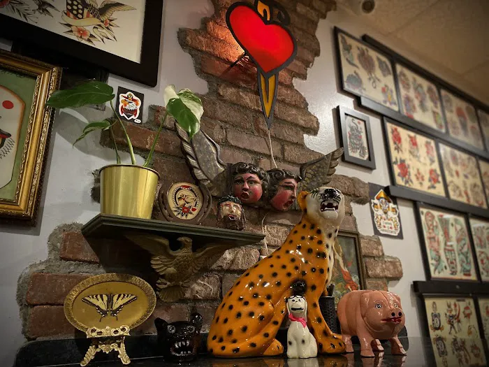 Cool Tattoo Shop 4