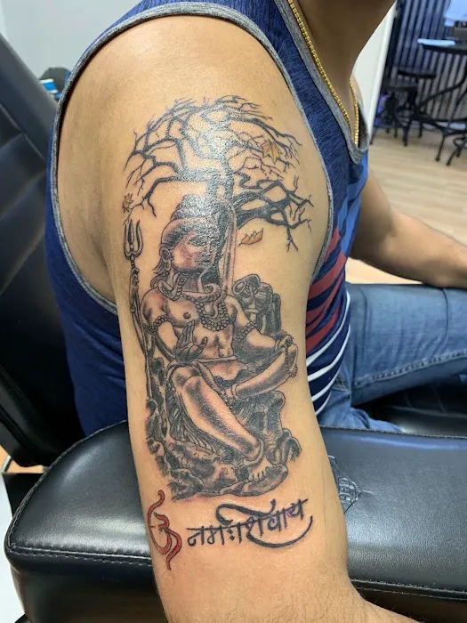 Flyin' Aces Tattoo (& Piercing) 4