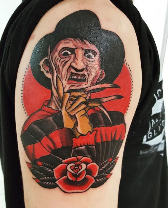 King's Ink Tattoo & Piercing 7