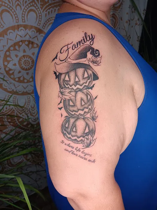MAGIC MOON TATTOO 5