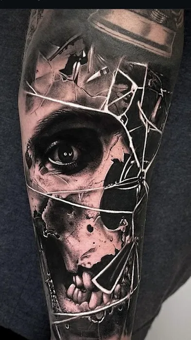 River Rose Tattoo and Art Gallery 4