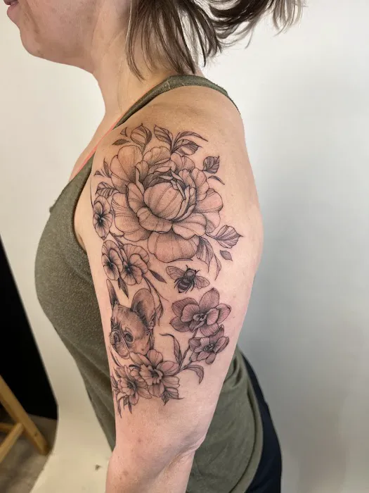 Omoon Gallery – Tattoo Studio 6