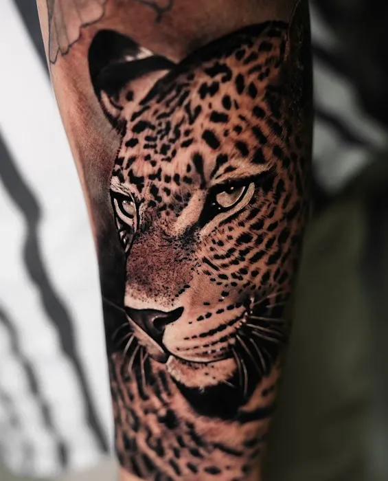 Route 9 Tattoo & Body Piercing 9