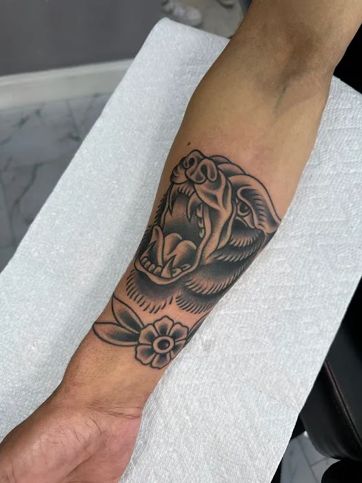 Route 9 Tattoo & Body Piercing 8
