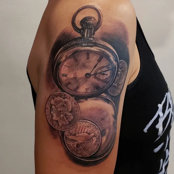 Neon Lady Tattoo Studio and Art Gallery 9