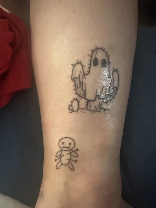 Vintage Veil Tattoo Collective 0