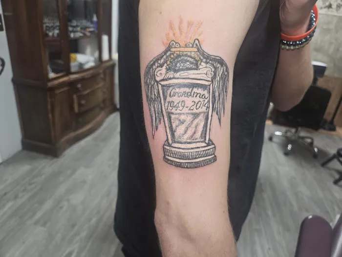 Northstar studio tattoo and Piercings 3