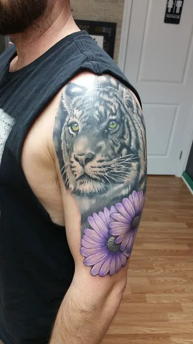 Oculus Tattoo Lounge 8