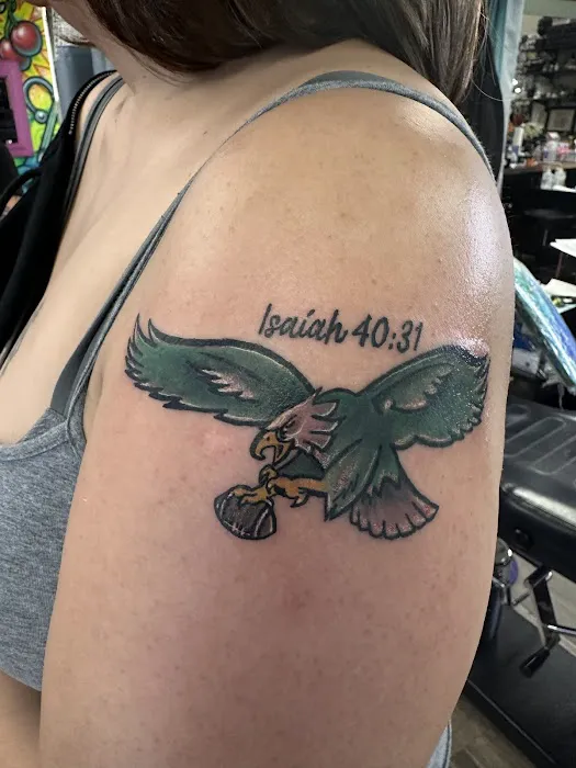 Headlight Tattoo & Body Piercing 5