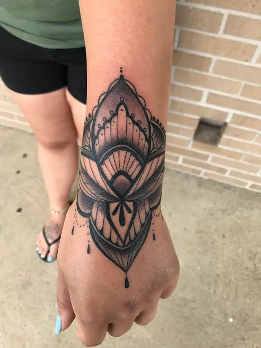 Black Dahlia Tattoo Studio 3