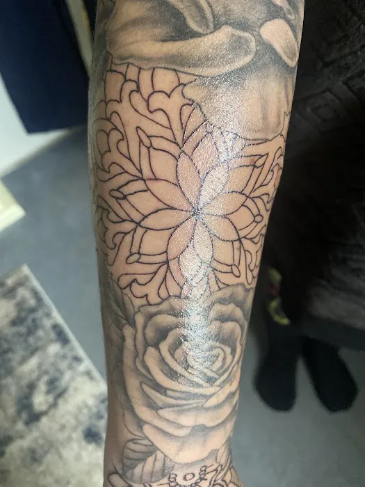 Hourglass Tatz 0