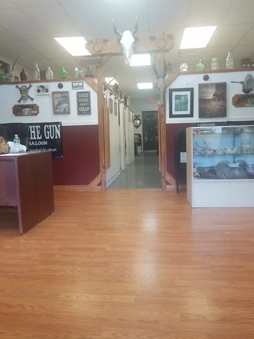 Under the Gun Tattoo Saloon 4