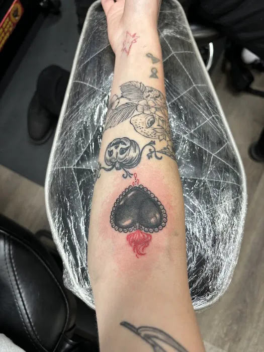 Endgame Tattoo Studio 8