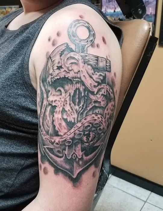 Chuck's Tattooing & Body 5