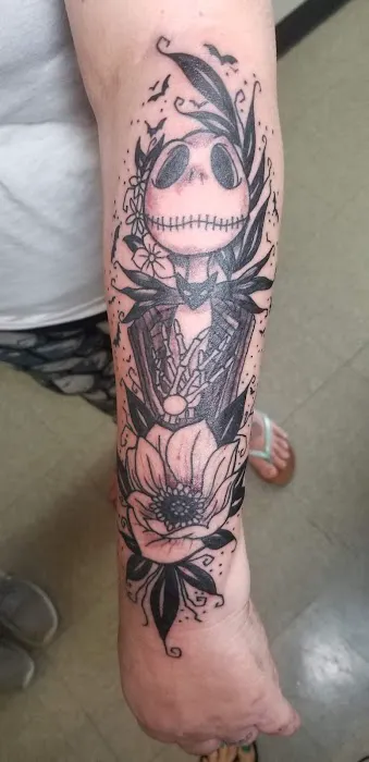 Reanimated Art Tattoo Studio 3