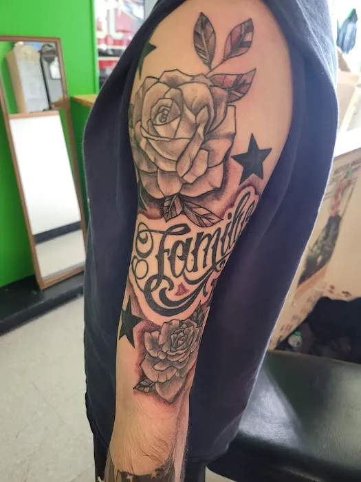 Reanimated Art Tattoo Studio 8