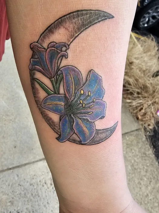 Ghost Town Tattoo And Piercing 1