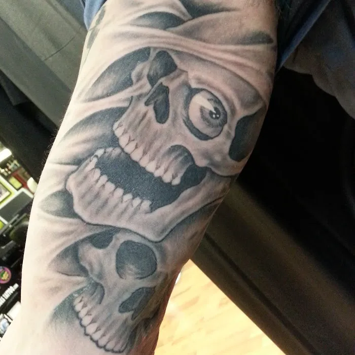 Altered Images Tattoo Studio 8