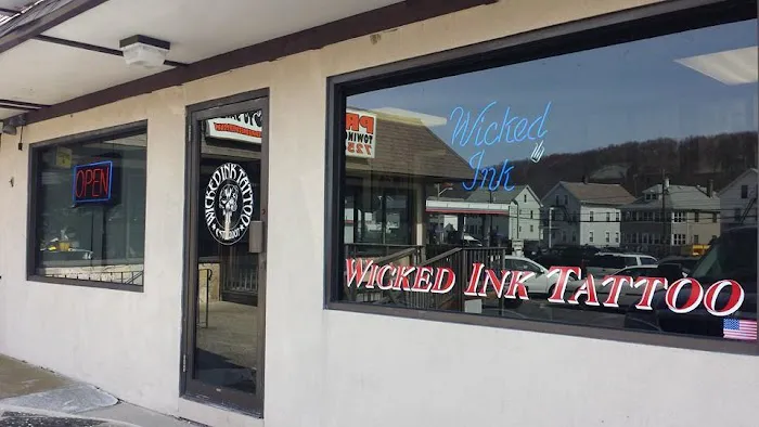 Wicked Ink Tattoo Studio 8
