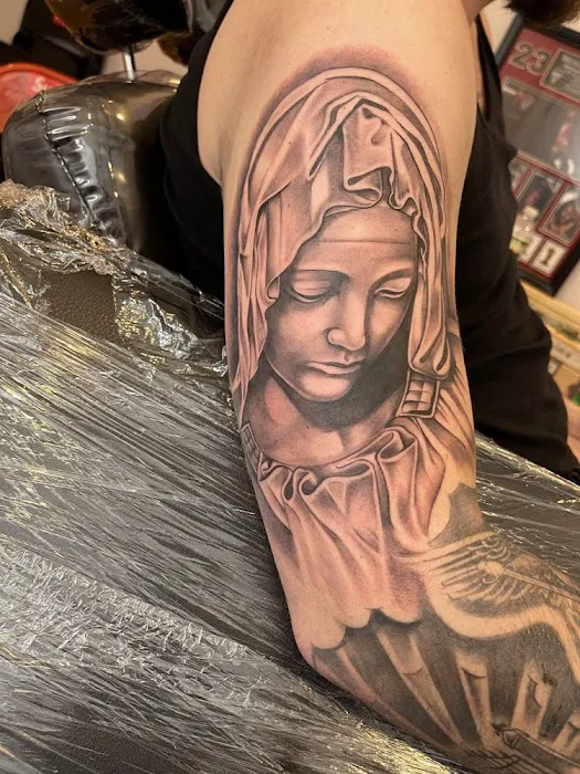 Blue Diamond Tattoo Studio 0