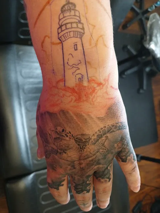 Blue Diamond Tattoo Studio 6