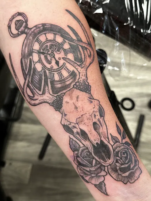 The Grey Witches’ Gallery and Tattoo 1