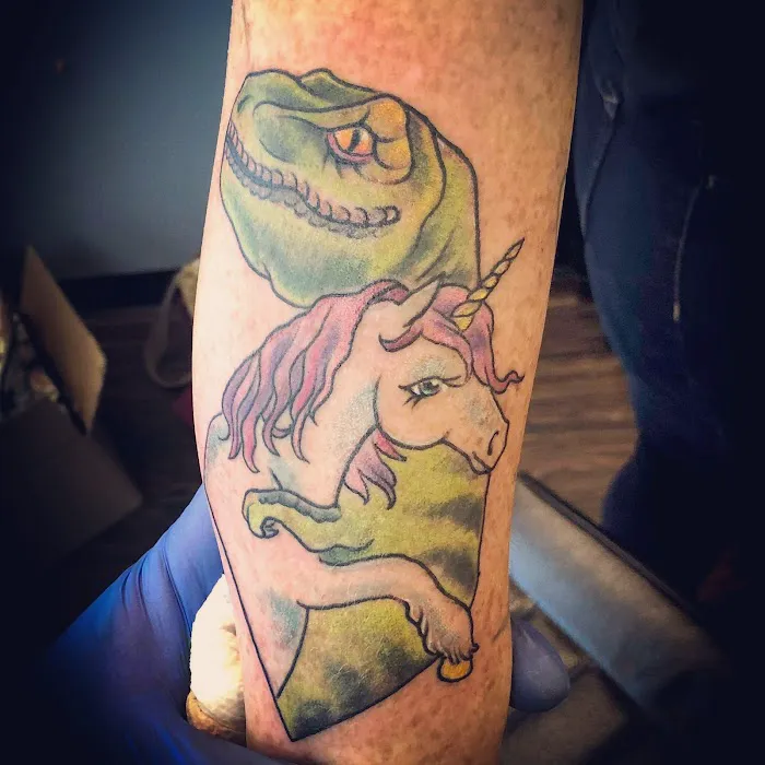 Buzz Ink Tattoo and Barber Shop 7