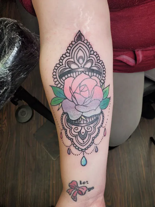 Buzz Ink Tattoo and Barber Shop 9