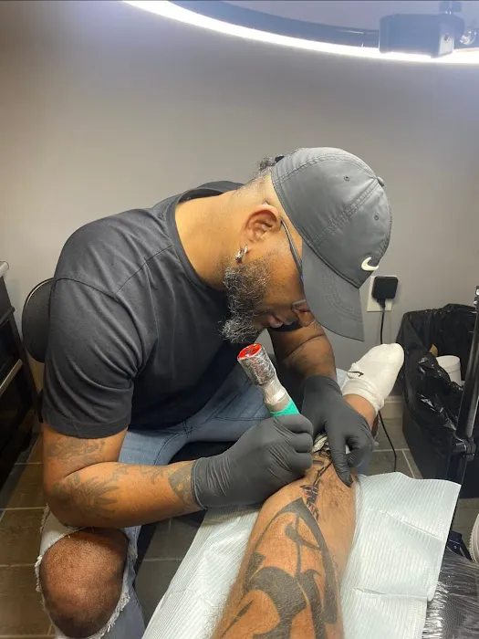 La Tinta Tattoo Studio 3