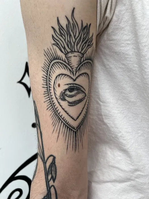 Ink & Ivy Tattoo 7